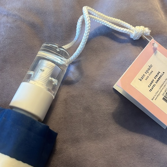 ๐๐ฑKate Spade โ ๏ธ Candy Stripe Umbrella NWT - Picture 5 of 7